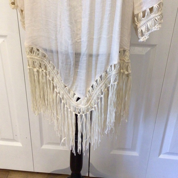 RoomMates Boho Ivory Crocheted Fringe Open Front Cardigan Cover Up Size Medium - Picture 6 of 7